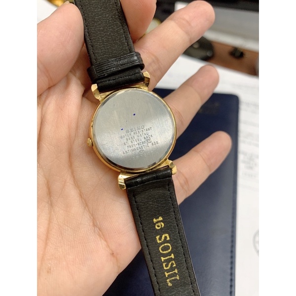 Đồng hồ si nữ hiệu Seiko, cọc số la mã dây da
