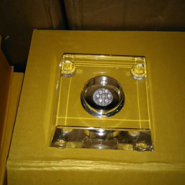 đế đèn led pha lê đổi màu làm sáng tượng | BigBuy360 - bigbuy360.vn