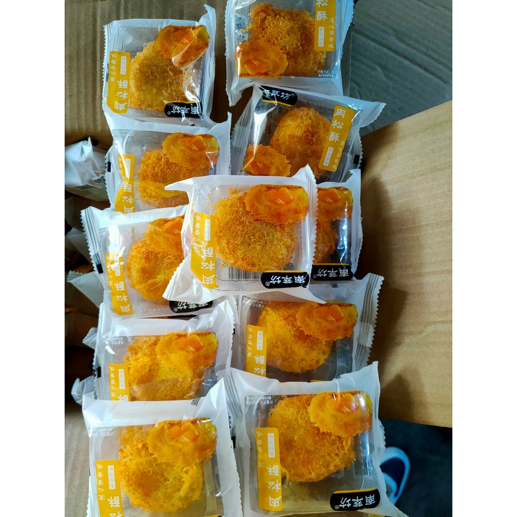 Combo 1000g Bánh ruốc nhân trứng chảy/ bánh ruốc nhân trứng muối món ăn vặt nhiều dinh dưỡng