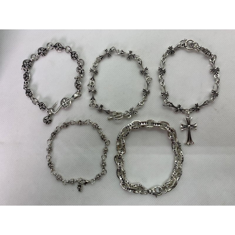 Lắc tay chrome heart unisex hợp kim titan xịn.