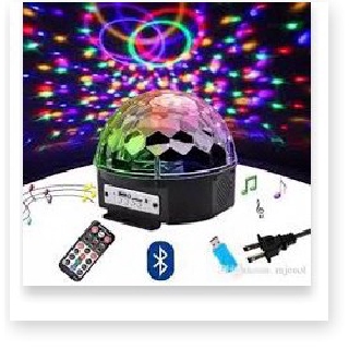 Đèn Led Cầu Xoay Sân Khấu Cảm Biến Nhạc + Remote ( Đen)