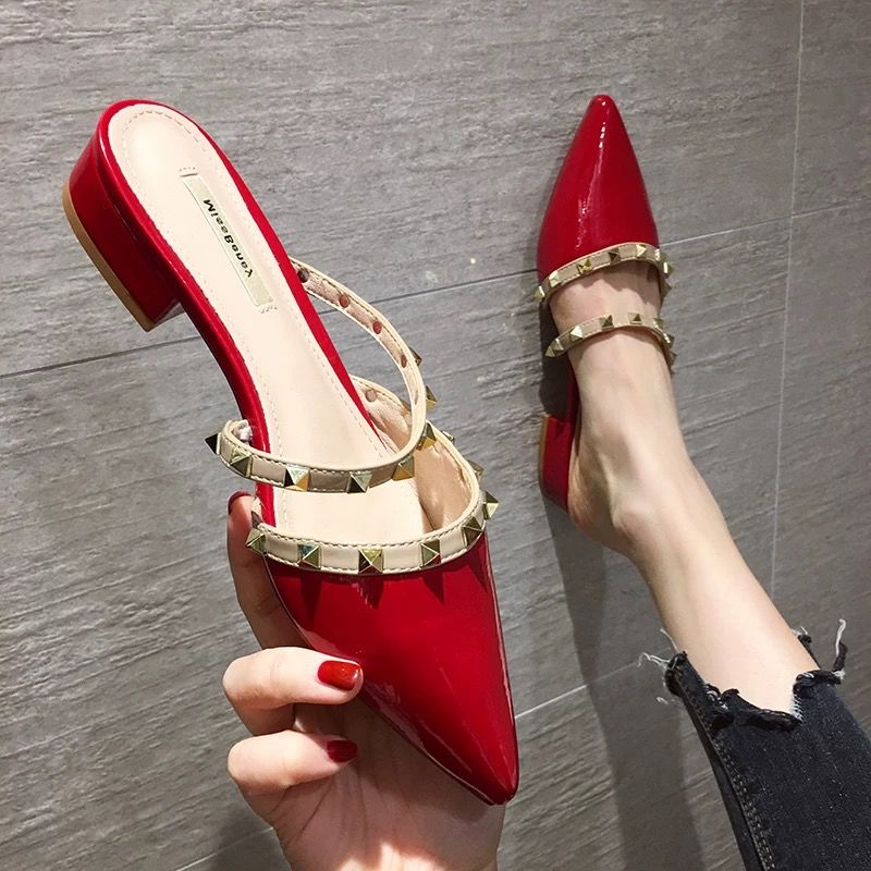 Dép mũi nhọn đính đinh tán thời trang cho nữ