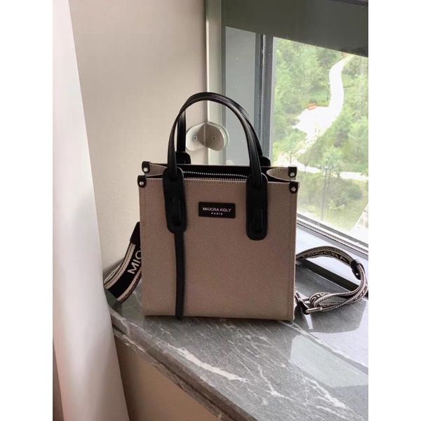 Túi Miocra koly dây to thêu tên hãng