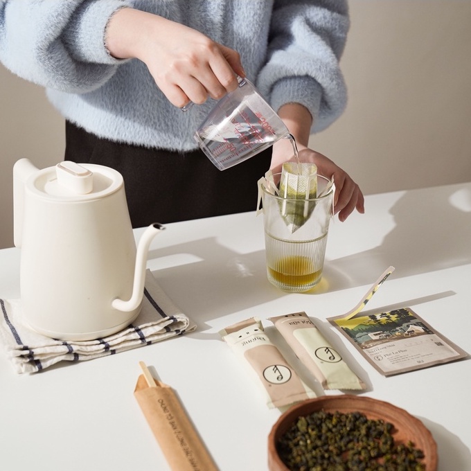 Trà sữa ô long Vị Sữa, trà phin giấy Phê La, đặc sản Đà Lạt, Hộp 10 gói, PLAPG_SUA