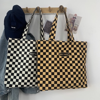 Túi tote vải họa tiết CARO có khóa zip kéo