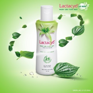 Dung dịch vệ sinh phụ nữ Lactacyd lá trầu không