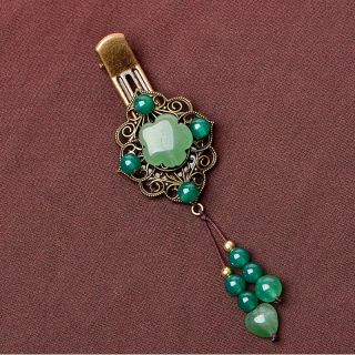 Kẹp tóc đính đá cổ điển