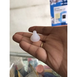 Xilanh rửa mũi cho bé
