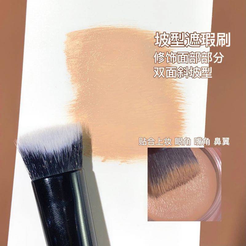 [Hàng mới về] Cọ trang điểm tán kem nền che khuyết điểm tiện lợi