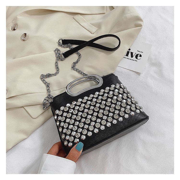 Túi xách nữ Quảng Châu đính đá tán đinh sang chảnh, đeo vai đeo chéo phòng cách trẻ trung