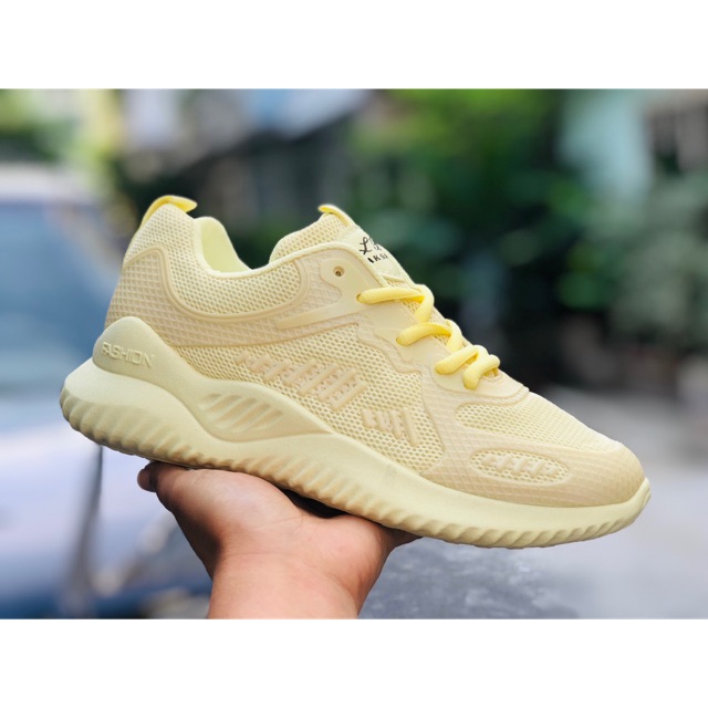 Bata siêu nhẹ lung linh