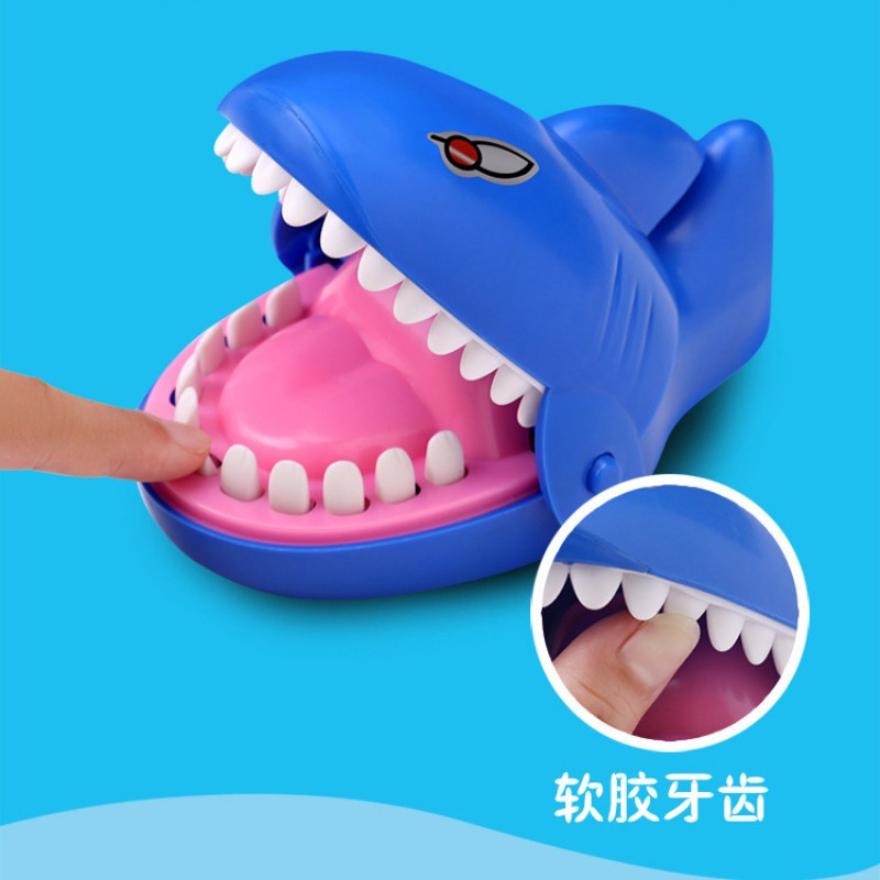 Đồ chơi hàm răng cá mập chất liệu mềm mại vui nhộn dành cho cả người lớn và trẻ em