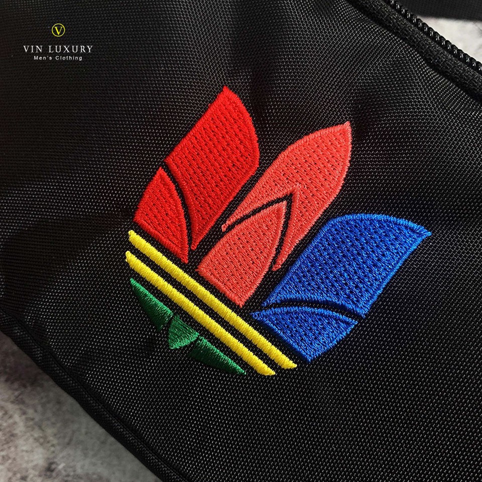 [BH 12 Tháng] Túi Bao Tử 3D Trefoil/ Túi Đeo Chéo - Vin Luxury Hàng Hiệu | BigBuy360 - bigbuy360.vn