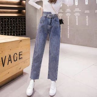 Quần jeans cạp lệch