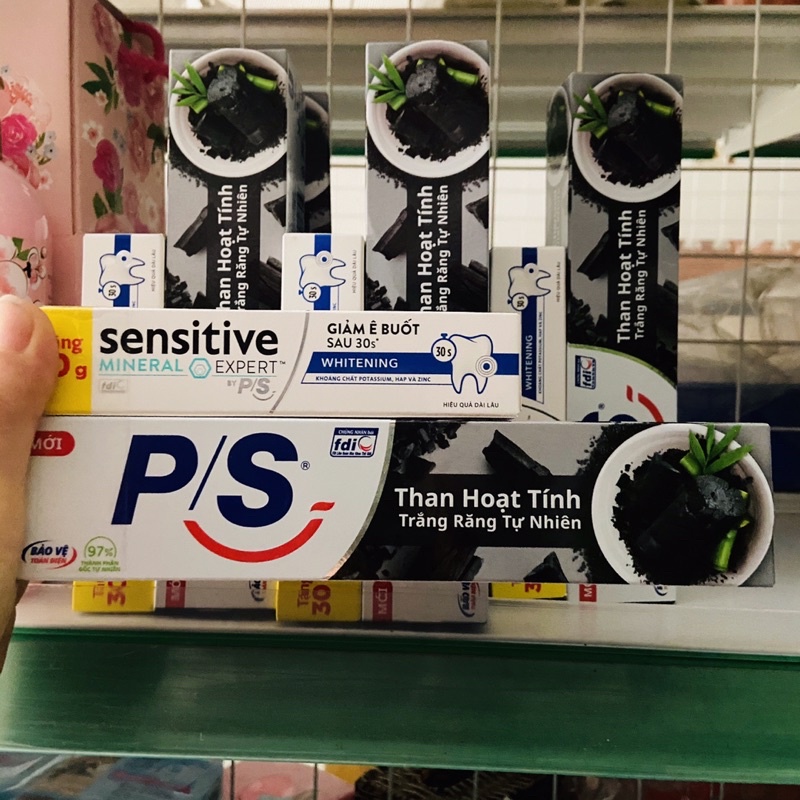 Kem đánh răng P/S Than hoạt tính trắng răng tự nhiên