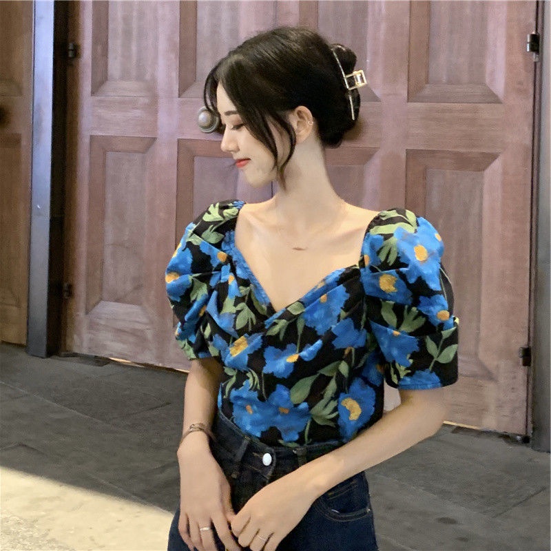Áo Kiểu Tay Phồng Ngắn Cổ Chữ V In Họa Tiết Hoa Màu Xanh Dương Thời Trang Mùa Hè Xinh Xắn Cho Nữ