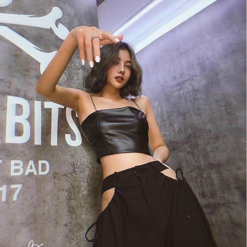 Áo croptop da 2 dây | BigBuy360 - bigbuy360.vn