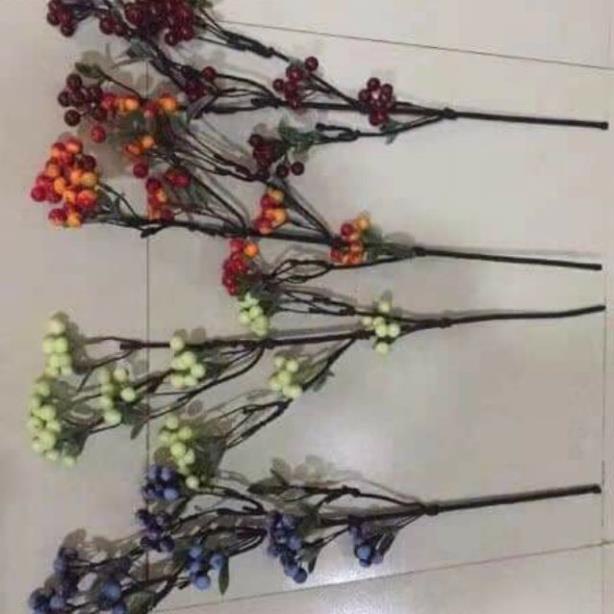 Cành Tuyết Quả Trang Trí