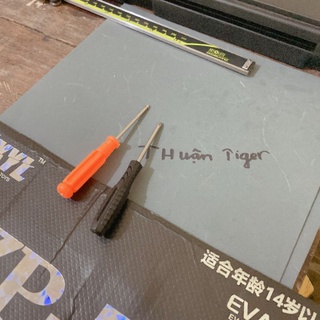 Tô vít 4 cạnh