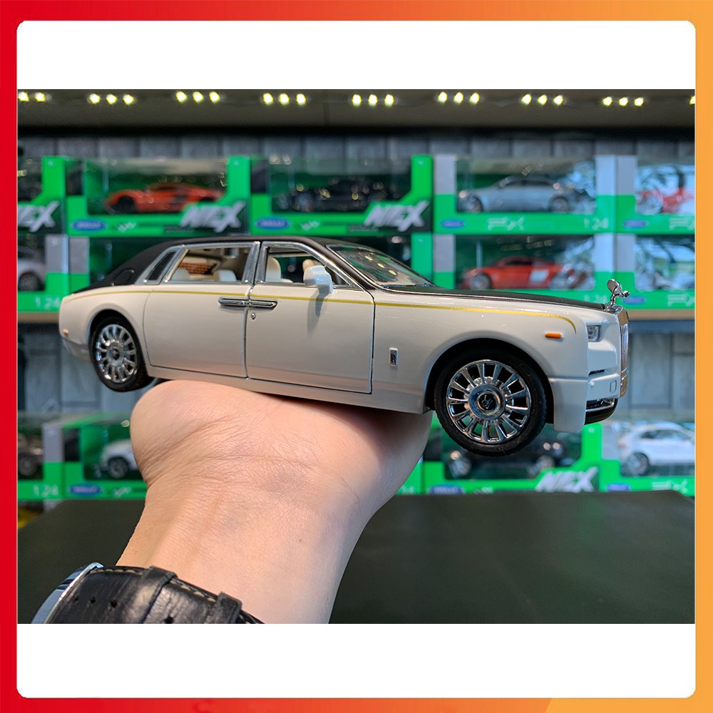 [Mã LIFETOY30K giảm 15% đơn 150K] Mô hình xe Rolls-Royce Phantom VIII tỉ lệ 1:24 hãng CHEZHI