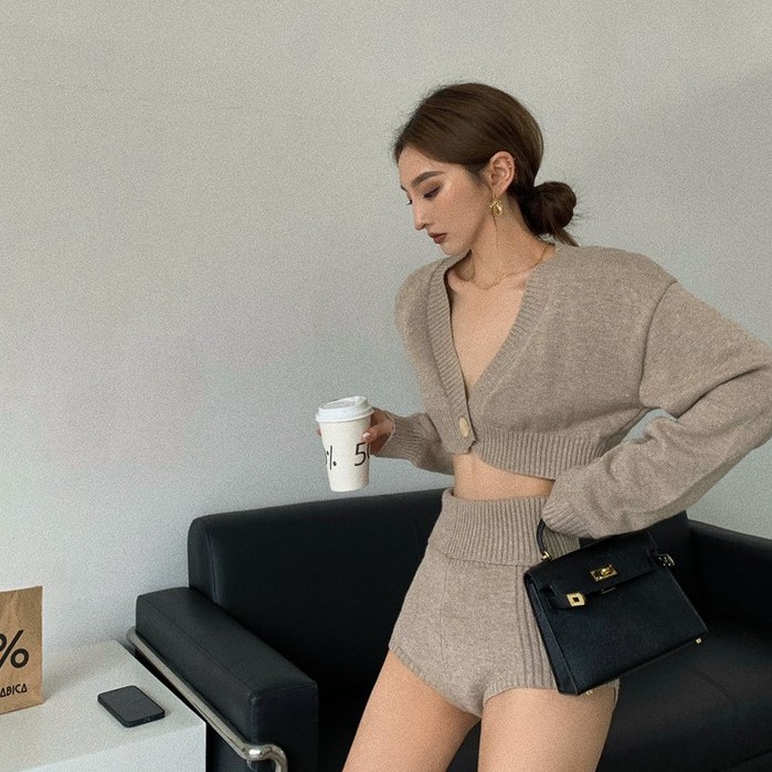 Set Áo Cardigan Dệt Kim + Quần Short Lưng Cao Màu Trơn Thời Trang Cho Nữ