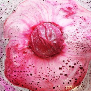 Viên thả bồn tắm Lush - Think  Pink bath bomb