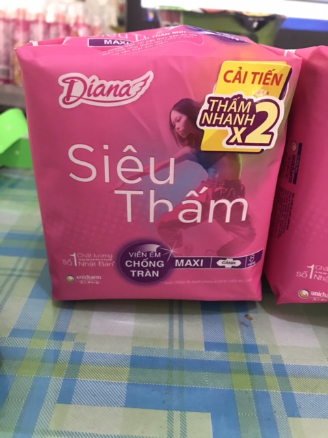 Băng vệ sinh Diana Maxi dày 8 miếng có cánh/ không cánh