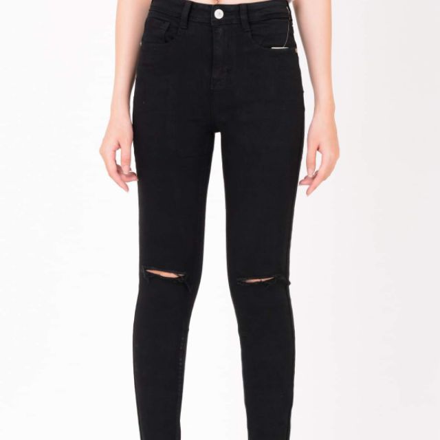 Jean đen rách gối