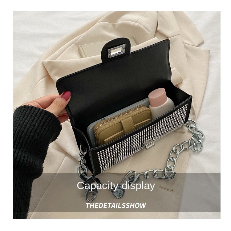 Túi Đeo Vai Phối Dây Xích Thiết Kế Giản Dị Thời Trang