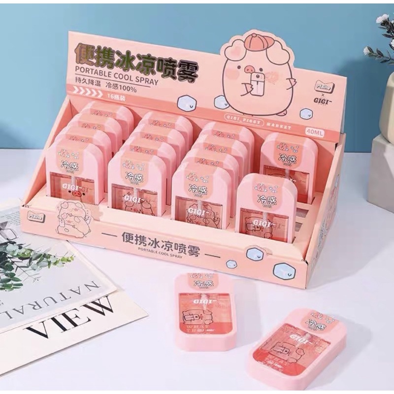 Xịt khử khuẩn heo đáng yêu