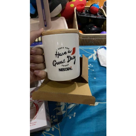 Ly sứ nắp gỗ Nescafe-An Toàn - Chất Lượng.