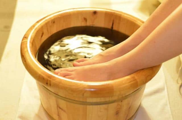 GÓI 100 TÚI LỌC NGÂM CHÂN THUỐC BẮC NGÃI CỨU | BigBuy360 - bigbuy360.vn