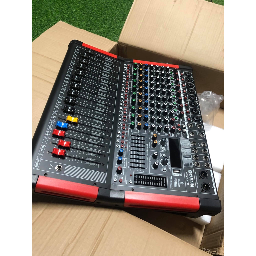 Bàn mixer karaoke sân khấu Yamaha FDY 12/2