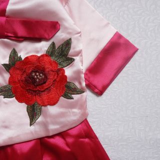 Hanbok bé gái