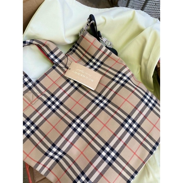 Túi Burberry