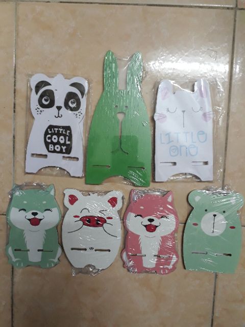 Giá đỡ điện thoại bằng gỗ hình thú xinh | BigBuy360 - bigbuy360.vn