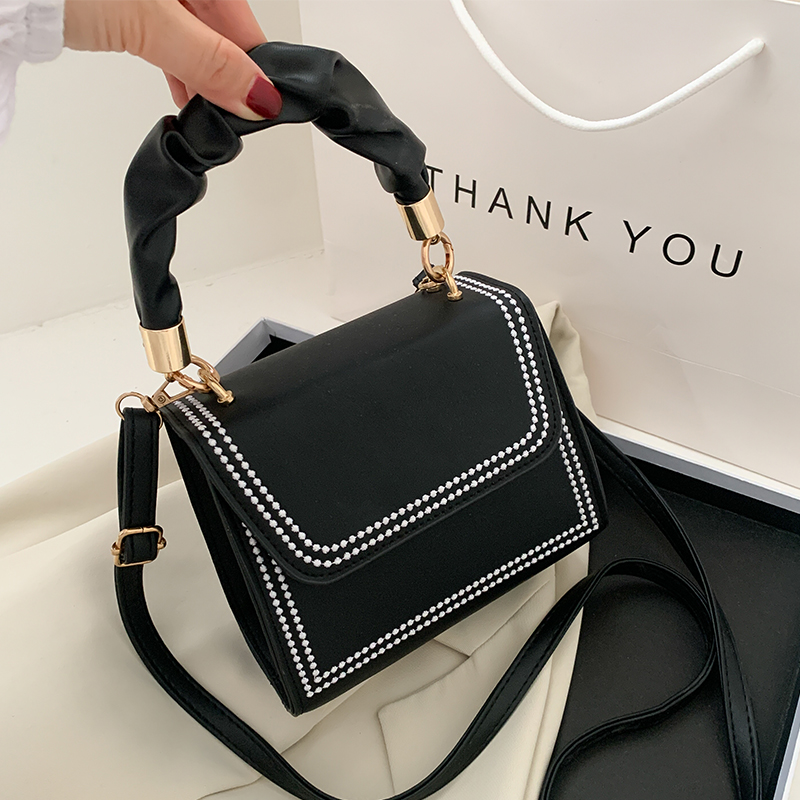 Túi đeo chéo  IELGY dáng vuông thời trang nữ