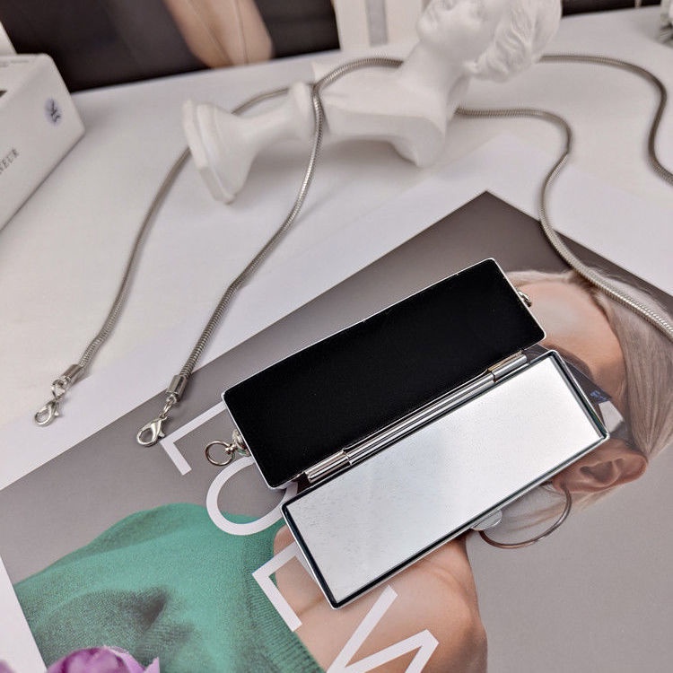 Túi đeo chéo mini thiết kế đặc biệt phong cách thời trang mới cho nữ
