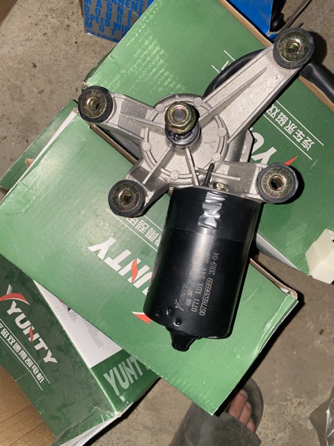 Sản phẩm gia đình làm: Combo 6 củ gạt mưa vi na xu ki hoặc trường hải