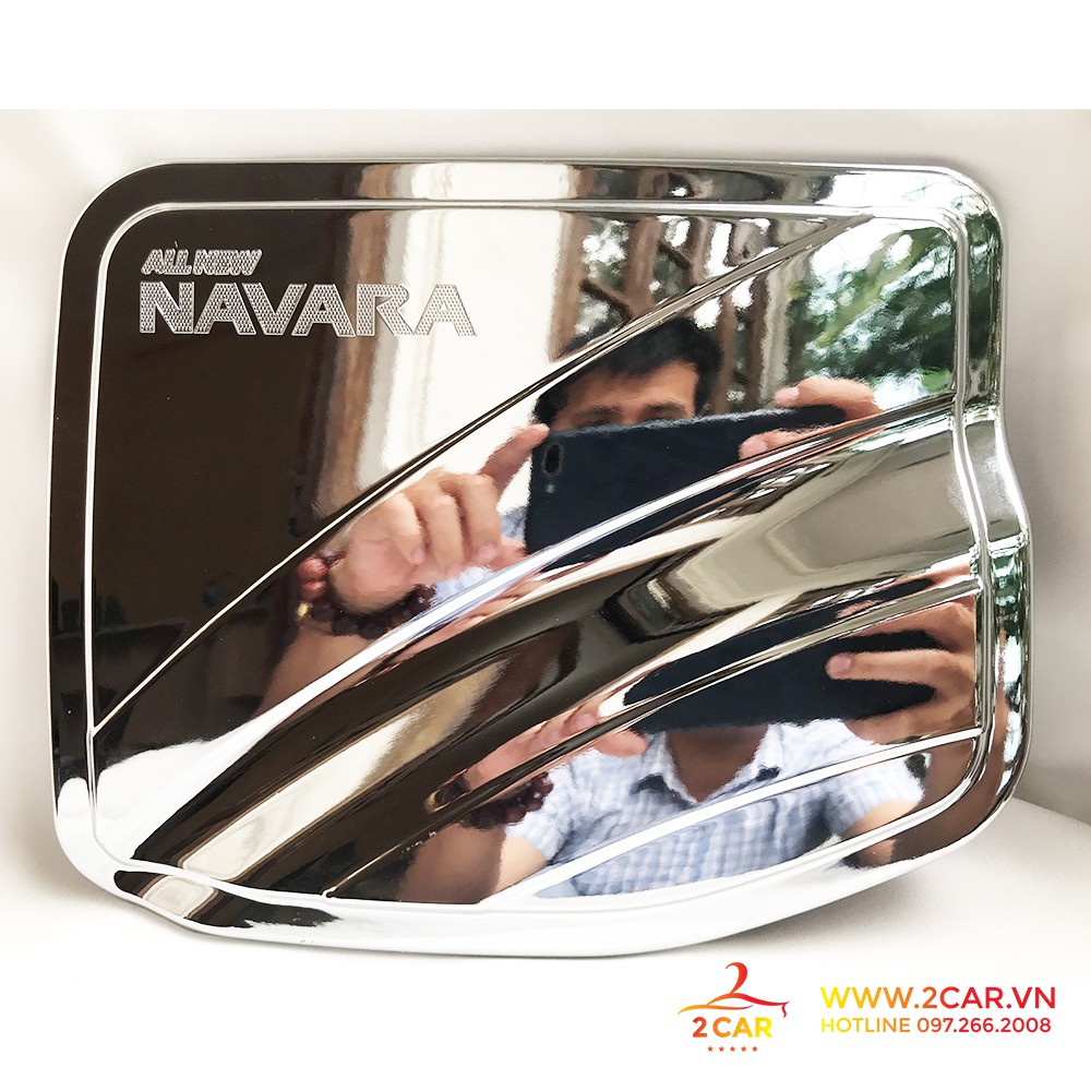 Ốp Nắp Bình Xăng Xe Nissan Navara 2016-2020 2021 2022 2023 2024 mạ crom cao cấp