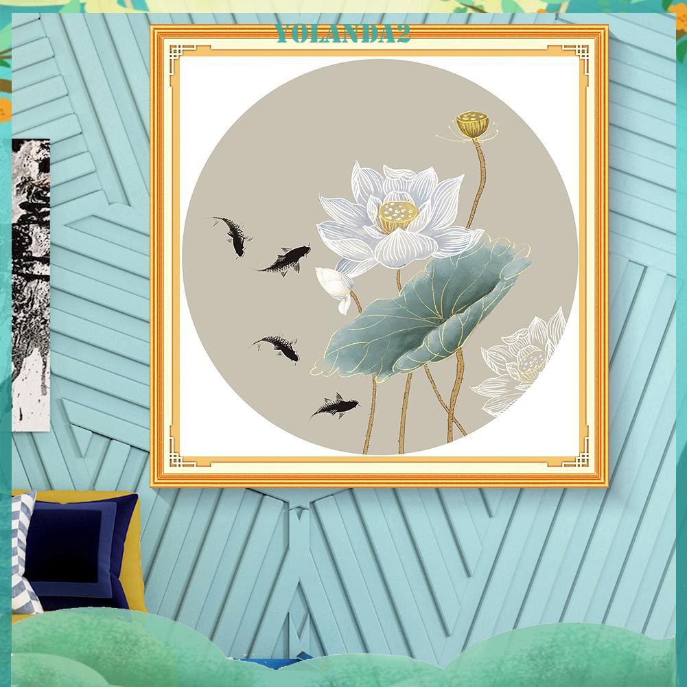 Bộ dụng cụ làm tranh thêu chữ thập họa tiết lá sen và cá 11CT