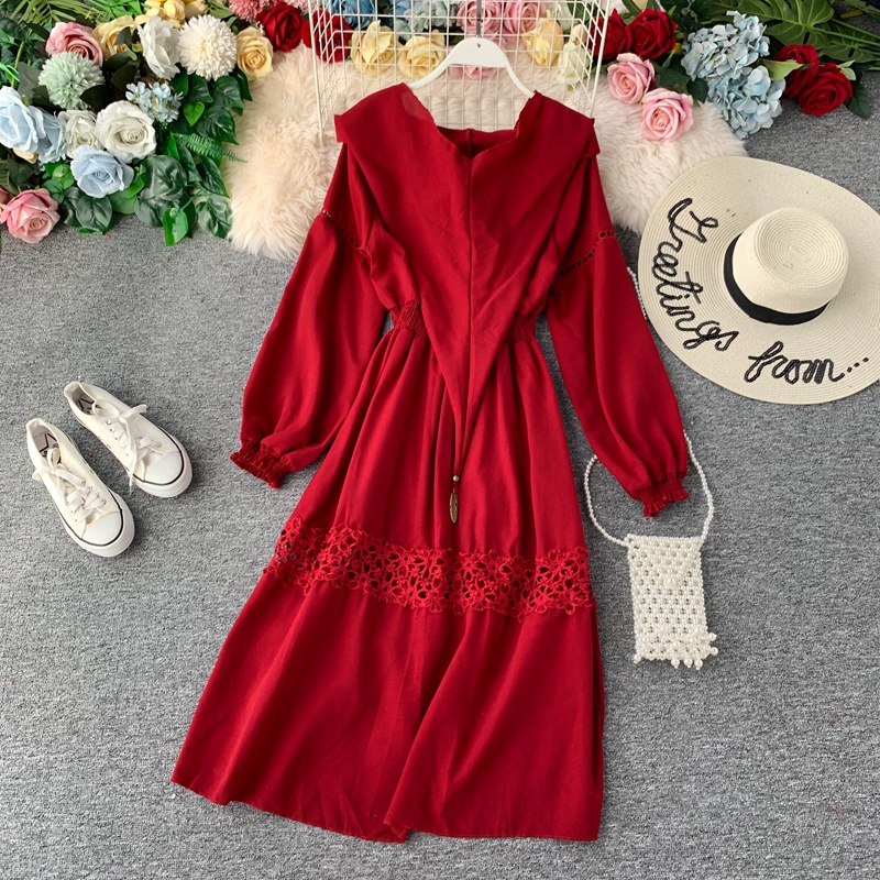 Váy boho đỏ có mũ