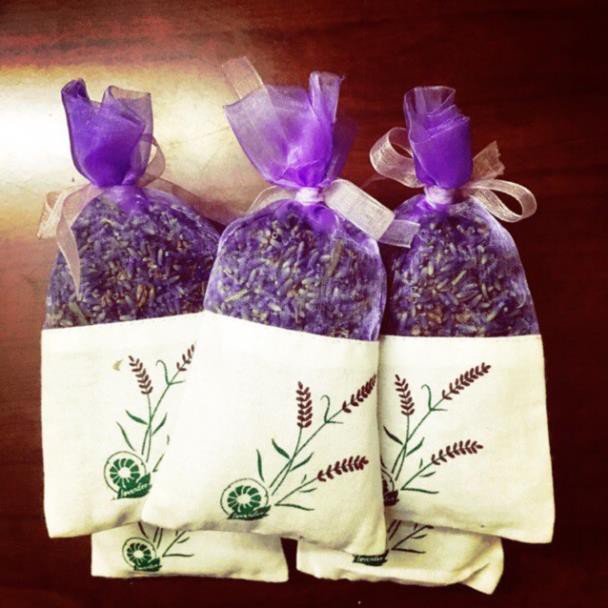 Túi Thơm Hoa Khô Oải Hương Lavender tự nhiên  thơm dai treo xe oto - tủ quần áo