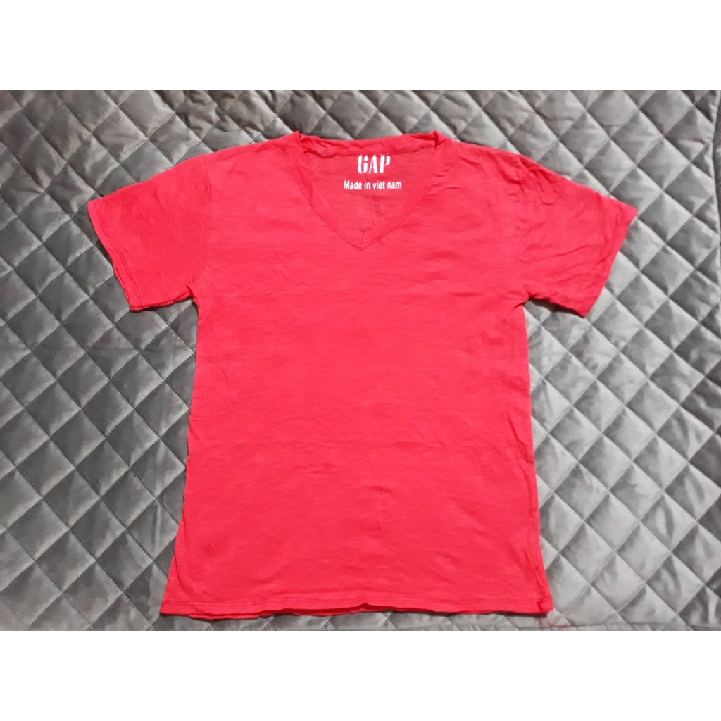 Áo thun trơn cổ tim GAP VNXK
