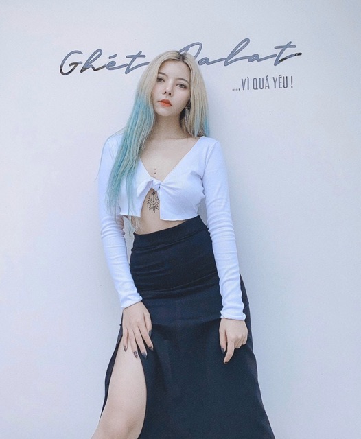 Áo Croptop Ôm Body Tay Dài Sexy Thắt Nơ Ngực Sang Chảnh Đi Chơi, Đi Bar Sang Chảnh -JESSIE TOP | BigBuy360 - bigbuy360.vn