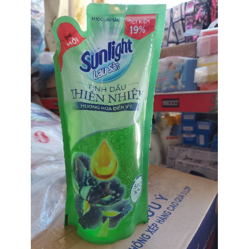Nước lau sàn Sunlight hương hoa Diên Vỹ túi 1kg