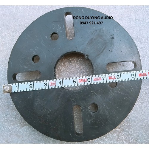 MỘT CÁI MẶT BÍCH LOA TREBLE 450 REN XOÁY TRONG - CHUYỂN HỌNG VIT ỐC SANG REN XOÁY