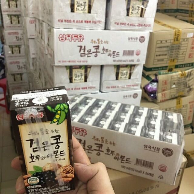 Sữa đậu đen, óc chó hạnh nhân