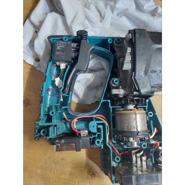 Máy khoan bê tông makita dhr244