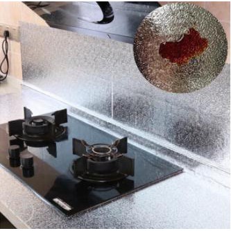 Cuộn giấy bạc dán bếp cách nhiệt, miếng decal dán tường nhà bếp chống thấm bền đẹp
